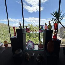 Raku Gallery - The setting really helps showcase the glass artwork!!