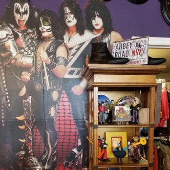 Beachside Retro & Records - Vinyl Records Near Me - Satellite Beach, Florida