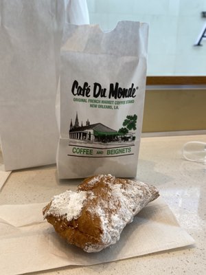 Cafe Du Monde by null