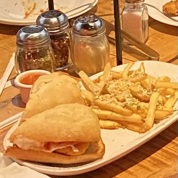 Giordano's - Pizza Near Me - Indianapolis, Indiana