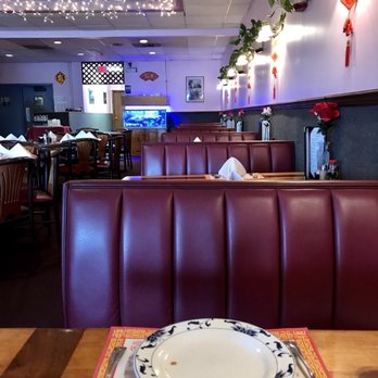 Golden Duck - Here is the dining area - Dim Sum Near Me - Williamsville, New York Golden Duck - Here is the dining area - Dim Sum Near Me - Williamsville, New York