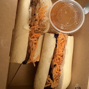 5ive Spice - Lemongrass Chicken Banh Mi - Vietnamese Near Me - New York, New York