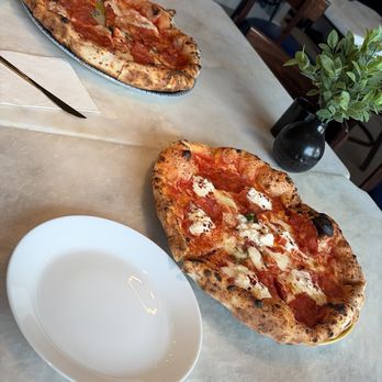 Amore Mío Pizzería - Pizza Near Me - Miami, Florida Amore Mío Pizzería - Pizza Near Me - Miami, Florida