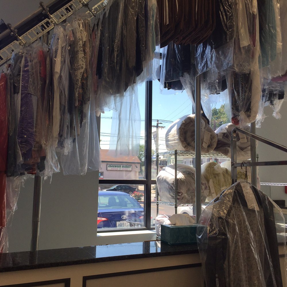 Freeway Laundry V - Laundry Services Near Me - Cranston, Rhode Island