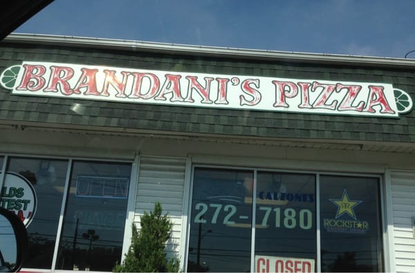 Brandanis Pizza by null