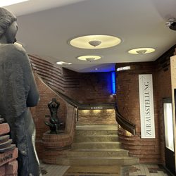 Paula-Modersohn-Becker Museum - Das Vestibül führt zum Museumseingang in der 1.Etage
