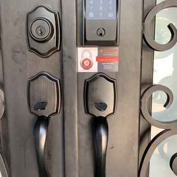 Freedom Locksmith - Keys & Locksmiths Near Me - North Hollywood, California