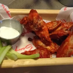 Sawyer's Bar & Grill - Chicken Wings
