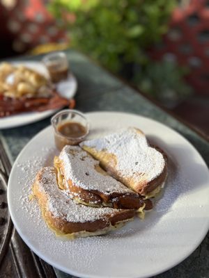 Café Nouveau by null