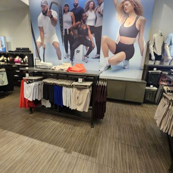 Fabletics - Inside the store - Women's Clothing Near Me - Woodland Hills, California Fabletics - Inside the store - Women's Clothing Near Me - Woodland Hills, California