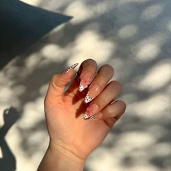 J & J Nail Studio - Nail Design