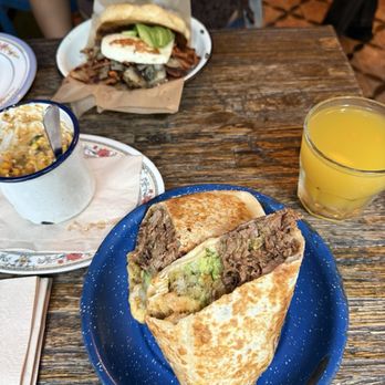 Broken English Taco Pub - The Loop - Bidi Bidi Burrito - Mexican Near Me - Chicago, Illinois Broken English Taco Pub - The Loop - Bidi Bidi Burrito - Mexican Near Me - Chicago, Illinois