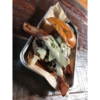 Burger Bench - American Near Me - Escondido, California