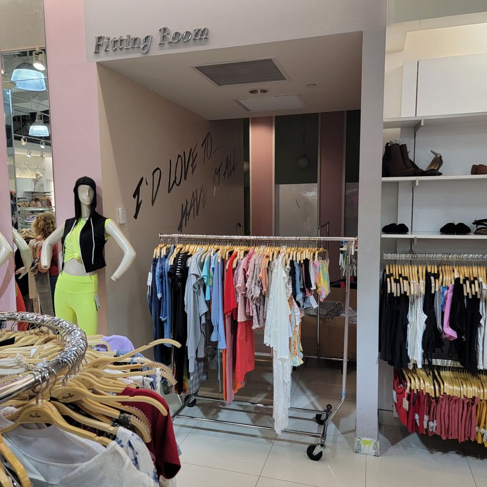 PAPAYA CLOTHING 11401 NW 12th St, Miami, Florida Women's Clothing