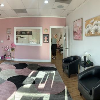 Beauty N Bliss - Her new beautiful, clean and adorable location - Aestheticians Near Me - Thousand Oaks, California Beauty N Bliss - Her new beautiful, clean and adorable location - Aestheticians Near Me - Thousand Oaks, California