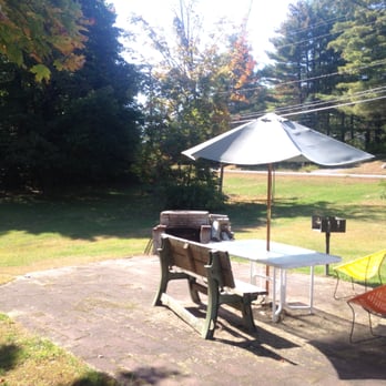 Maple Leaf Motel  - Hotels Near Me - Schroon Lake, New York