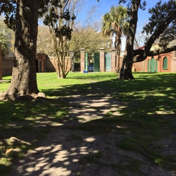 Aiken-Rhett House Museum - Tranquil courtyard - Museums Near Me - Charleston, South Carolina