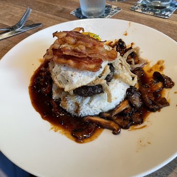 Yard House - New American Near Me - Honolulu, Hawaii Yard House - New American Near Me - Honolulu, Hawaii