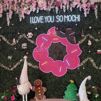 Besties Boba & Bites - Holiday display - Coffee & Tea Near Me - Livermore, California Besties Boba & Bites - Holiday display - Coffee & Tea Near Me - Livermore, California