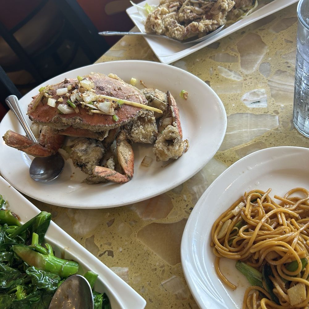 VB3. Broccoli with Oyster Sauce AC16. Soft Shell Crab salt and pepper crab and ginger scallion lo mein