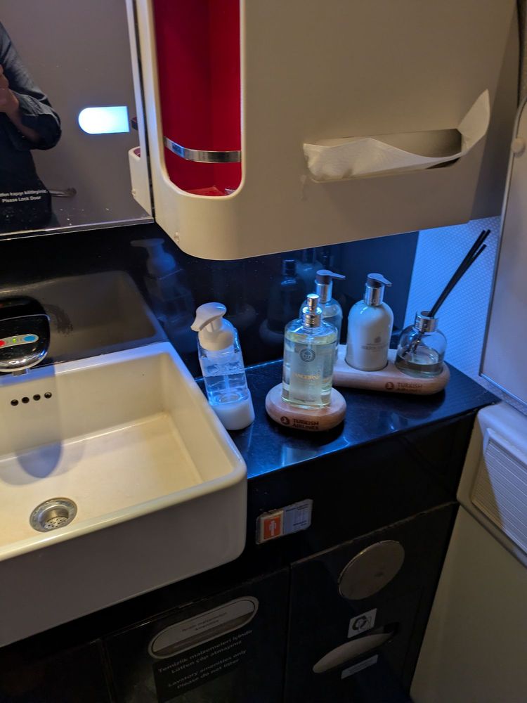 TURKISH AIRLINES - Updated December 2025 - 28 Photos & 124 Reviews - 380 World Way, Los Angeles, California - Airlines - Phone Number - Yelp