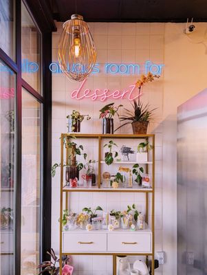 Sugar Blooms Bakery by null
