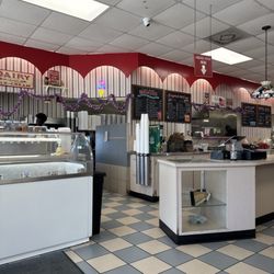 Ye Ole Fashioned Cafe & Ice Cream 