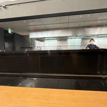 寰宇堂 - Noodle bar - Airport Lounges Near Me - Hong Kong, HK