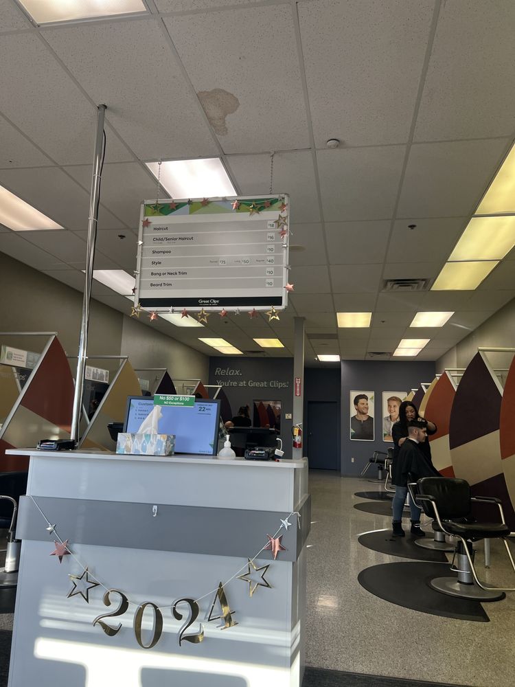 GREAT CLIPS Updated September 2024 17 Reviews 8100 Wyoming Blvd