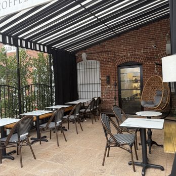Republik Coffee - Outside Seating Area - Coffee & Tea Near Me - Monrovia, California Republik Coffee - Outside Seating Area - Coffee & Tea Near Me - Monrovia, California