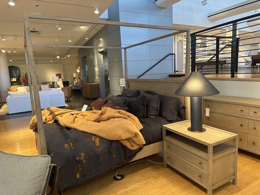 Crate & Barrel by null