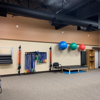 ApexNetwork Physical Therapy - Rehab Gym - Physical Therapy Near Me - Benson, Arizona