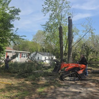 Snows Tree Care & Outdoors - Tree Services Near Me - Gloucester Point, Virginia Snows Tree Care & Outdoors - Tree Services Near Me - Gloucester Point, Virginia