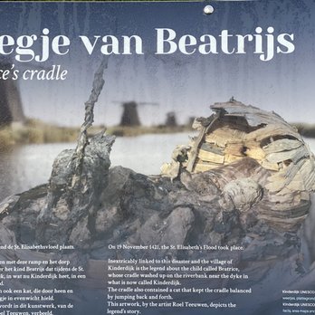 Kinderdijk - The story of Beatrice's cradle and the Cat ‍ - Landmarks & Historical Buildings Near Me - Kinderdijk, ZH