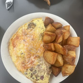 Stacks Pancake House - Crab Omelette 9/10 - Breakfast & Brunch Near Me - Irvine, California
