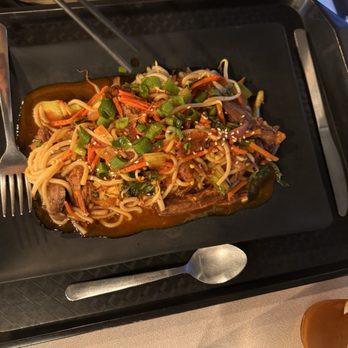 Carly's Healthy Cuisine - Spicy beef noodle stir fry - Asian Fusion Near Me - Branson, Missouri