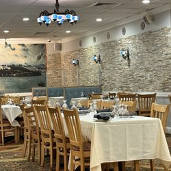 Sultan's Turkish Restaurant - Inside