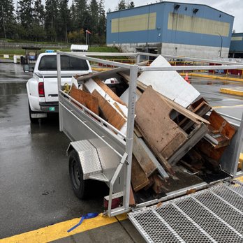 R&B Waste Removal - Junk Removal & Hauling Near Me - Parksville, British Columbia R&B Waste Removal - Junk Removal & Hauling Near Me - Parksville, British Columbia