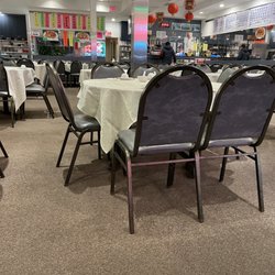 The Royal Chinese Restaurant - Restaurant view