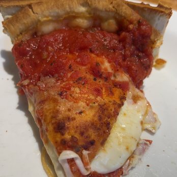 Giordano's - Pepperoni deep dish - Pizza Near Me - Chicago, Illinois Giordano's - Pepperoni deep dish - Pizza Near Me - Chicago, Illinois