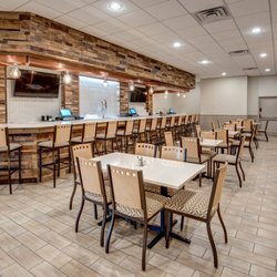 The Palms - The Palm Restaurant & Lounge in the Days Hotel Toms River