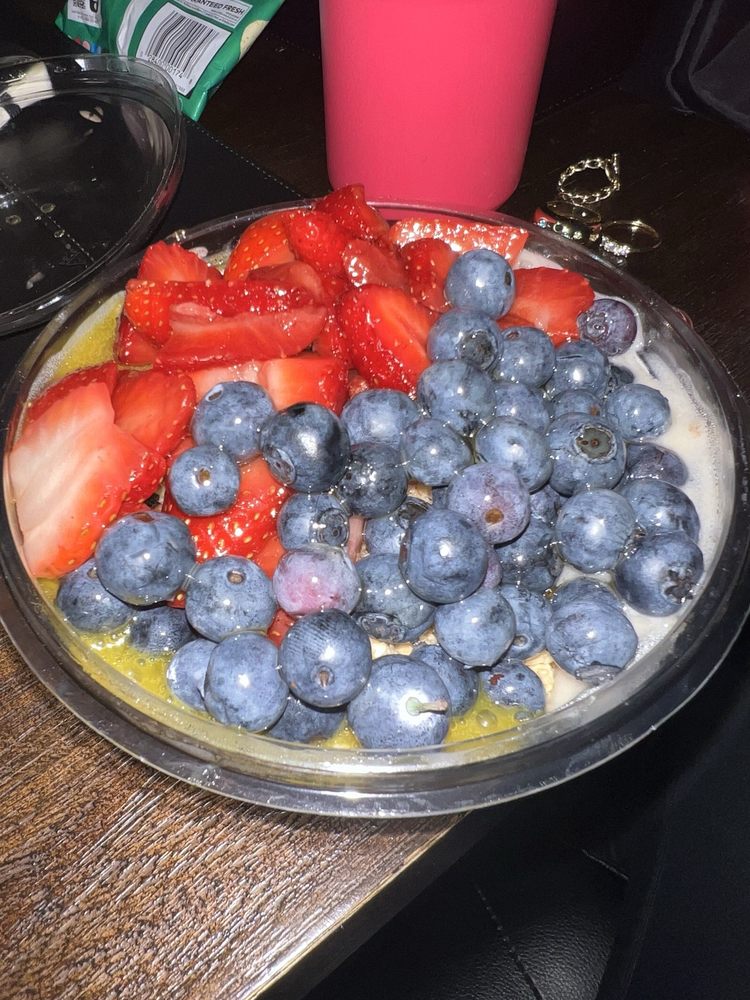 Food from Playa Bowls