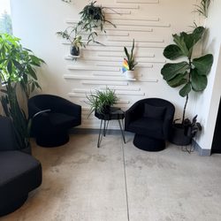 Salon Jade
