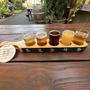 Silver Falls Brewery - $20 Flight all fantastic - Breweries Near Me - Silverton, Oregon Silver Falls Brewery - $20 Flight all fantastic - Breweries Near Me - Silverton, Oregon