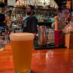 The Haberdasher - Edmunds Oast Cereal for Dinner. Blonde, golden ale. 5% ABV. Charleston, SC. 16 oz draft beer.