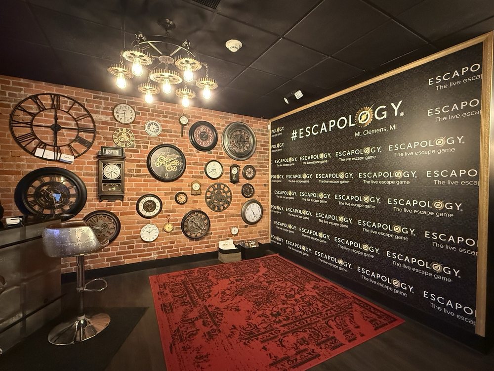 Escapology Logo