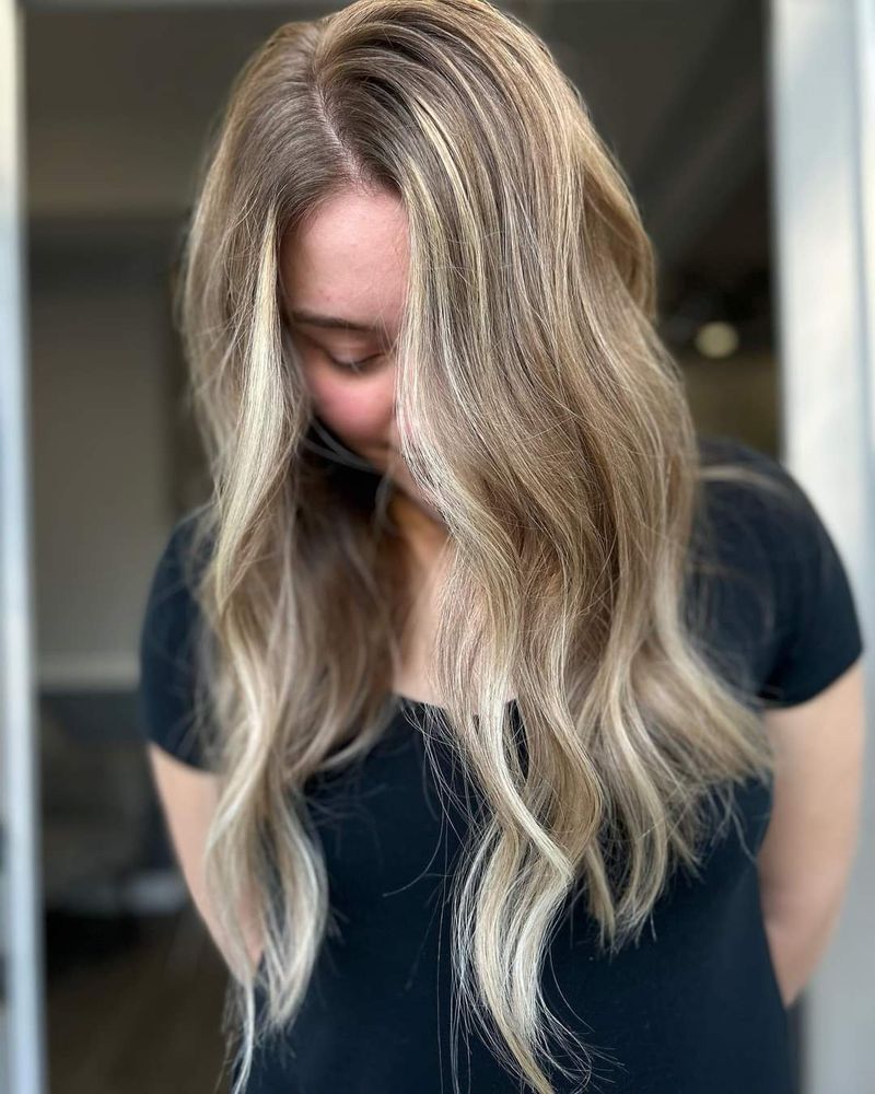 Salty Pearl Salon Image