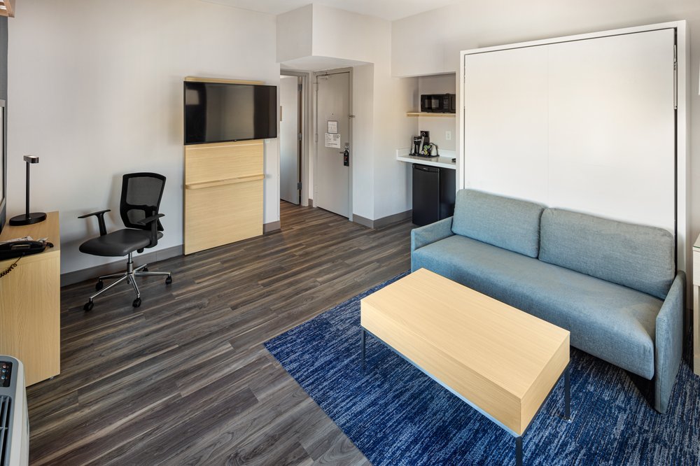 Holiday Inn Express & Suites Atlanta Downtown