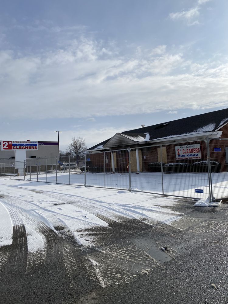 FOUR SEASONS 1.99 CLEANERS Updated October 2024 19 Photos & 15