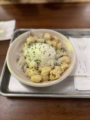 Tulipani Pasta by null